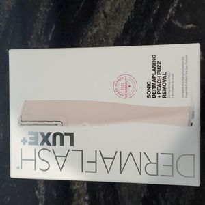 DERMAFLASH LUXE+ UPC# 850017077225